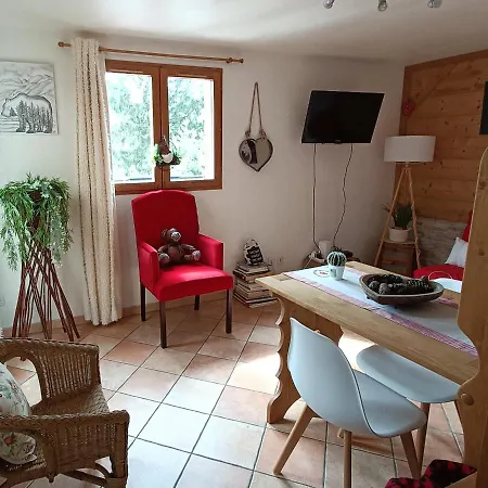 Apartment Avec Terrasse Et Parking Prive Grand-Aigueblanche