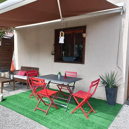 Apartment Avec Terrasse Et Parking Prive Grand-Aigueblanche